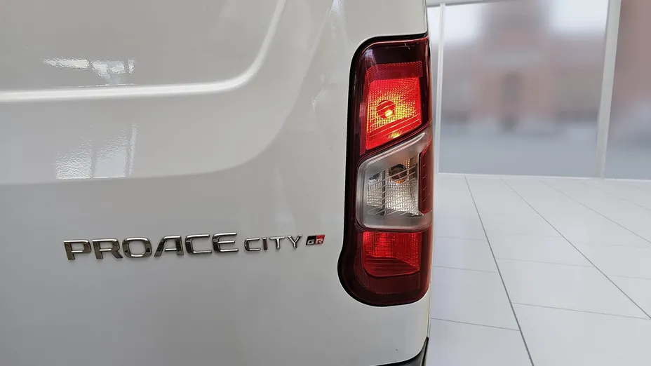 TOYOTA Proace City Proace City 1.2 D-4T Standard 2,3t Active