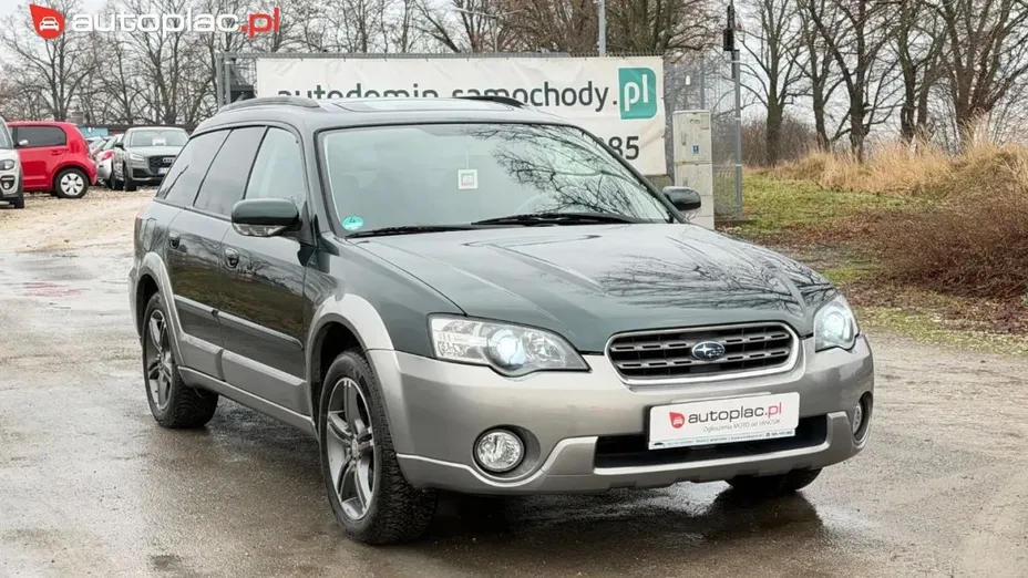SUBARU Outback -