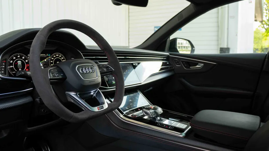 AUDI Q8 / E-Tron RS Q8 TFSI mHEV Quattro Tiptronic