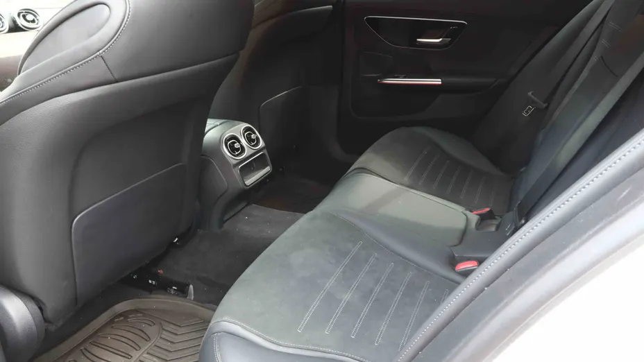 MERCEDES-BENZ C Klasa C 300 e PHEV AMG