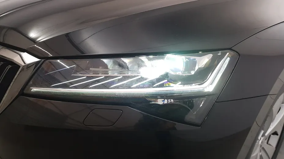 SKODA Superb Superb 2.0 TDI SCR Style DSG