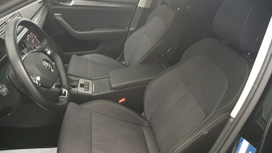 SKODA Superb Superb 2.0 TDI SCR Style DSG