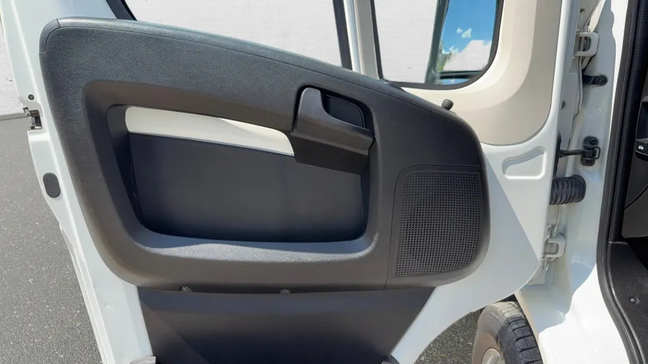 PEUGEOT Boxer Boxer 333 BlueHDi L2H2 Pro