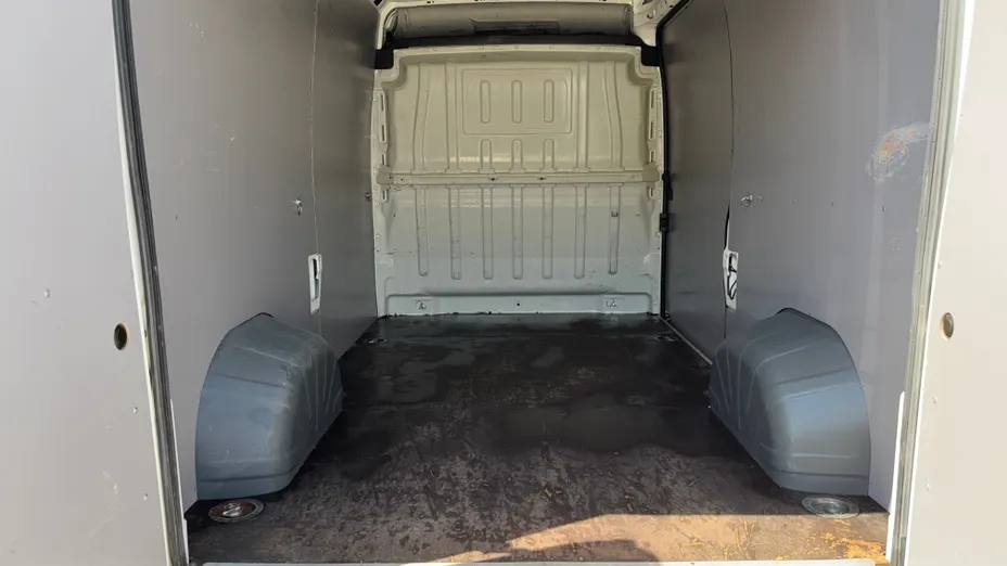 PEUGEOT Boxer Boxer 333 BlueHDi L2H2 Pro