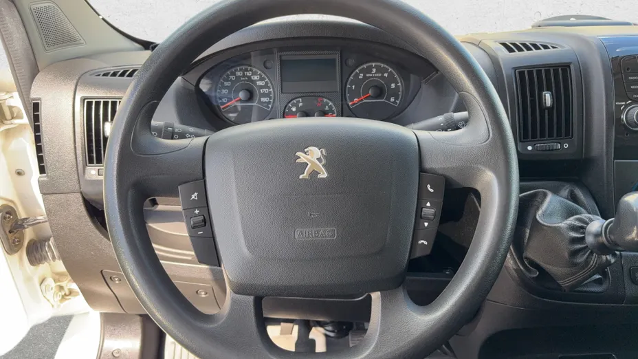 PEUGEOT Boxer Boxer 333 BlueHDi L2H2 Pro