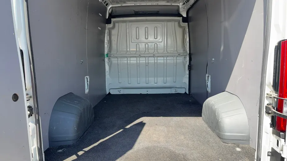 PEUGEOT Boxer Boxer 333 BlueHDi L2H2 Pro