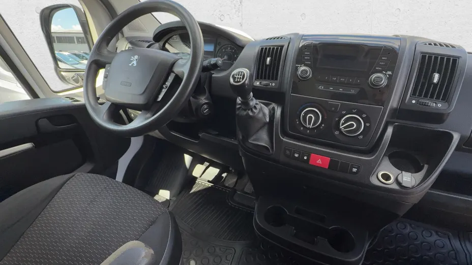 PEUGEOT Boxer Boxer 333 BlueHDi L2H2 Pro