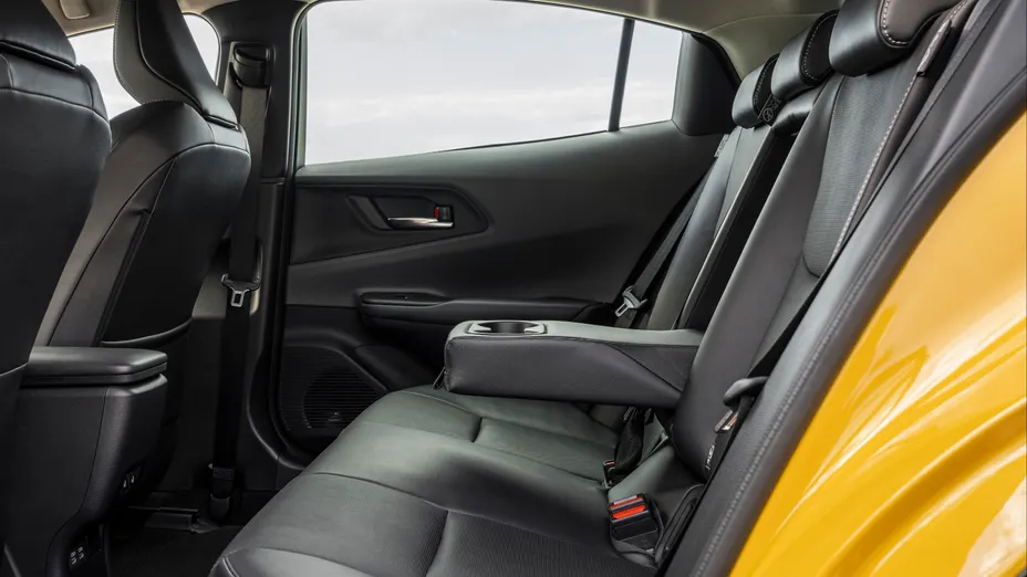 TOYOTA Prius Prius Plug-in 2.0 Hybrid Prestige Nowy