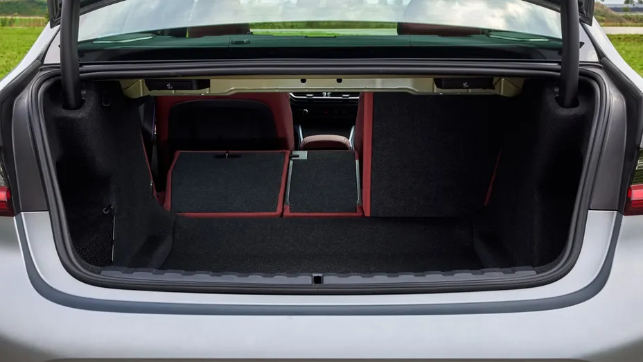 BMW Seria 3 318i aut Nowy