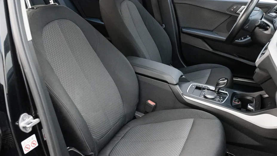 BMW Seria 1 118i Advantage aut