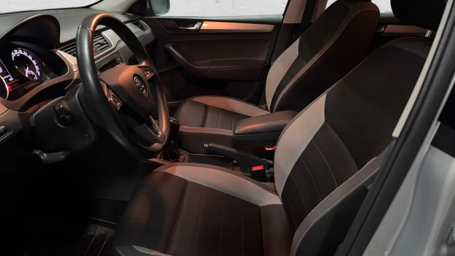 SKODA Rapid Rapid Spb. 1.0 TSI Ambition