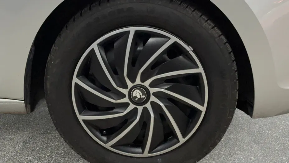 SKODA Rapid Rapid Spb. 1.0 TSI Ambition