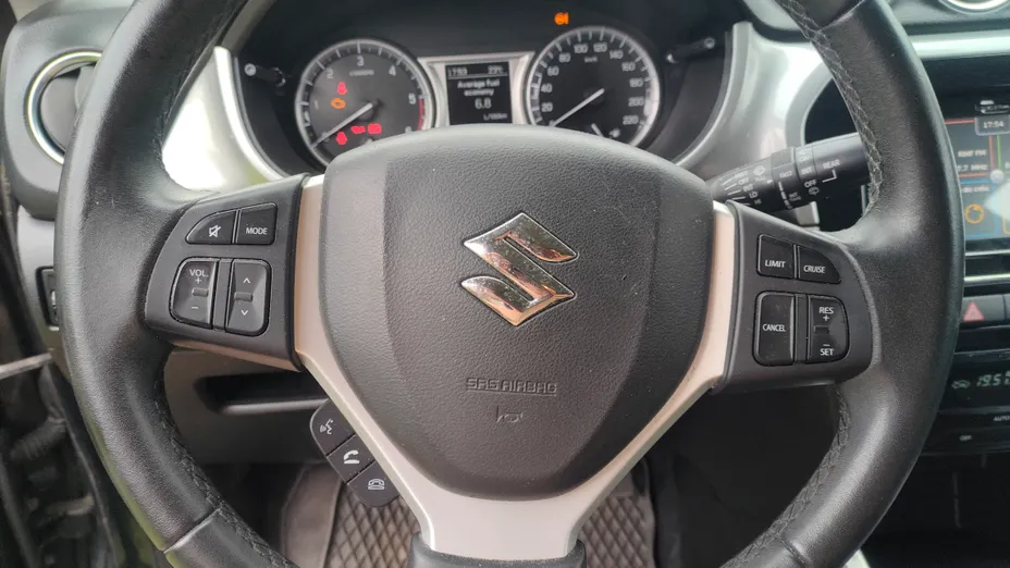 SUZUKI Vitara -