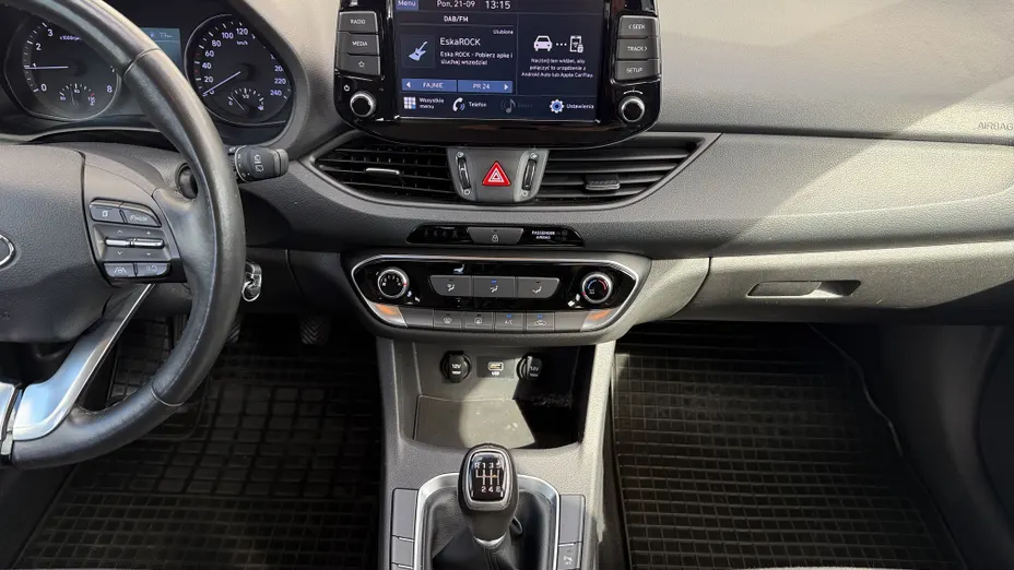 HYUNDAI i30 i30 1.0 T-GDI Modern