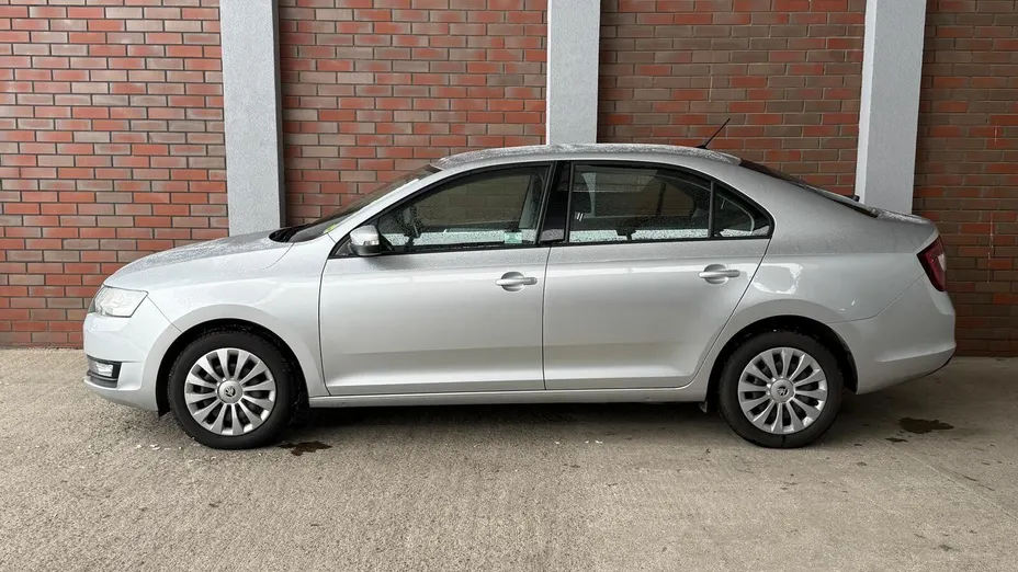 SKODA Rapid Rapid 1.0 TSI Ambition