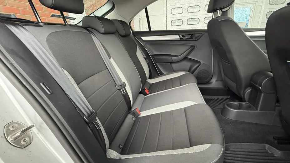 SKODA Rapid Rapid 1.0 TSI Ambition