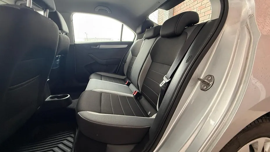 SKODA Rapid Rapid 1.0 TSI Ambition