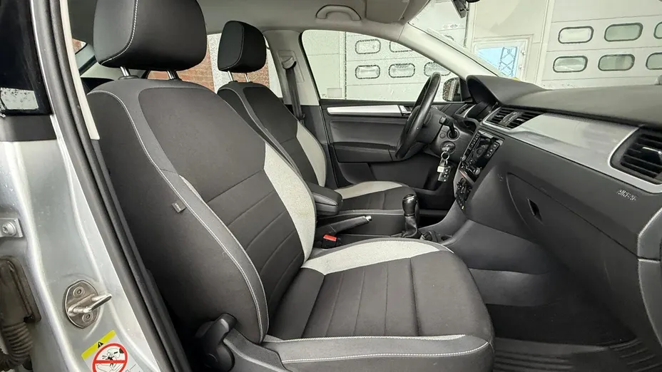 SKODA Rapid Rapid 1.0 TSI Ambition