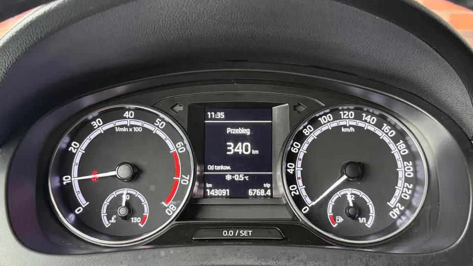 SKODA Rapid Rapid 1.0 TSI Ambition