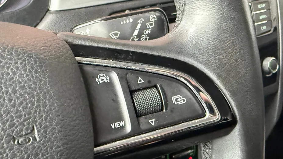 SKODA Rapid Rapid 1.0 TSI Ambition