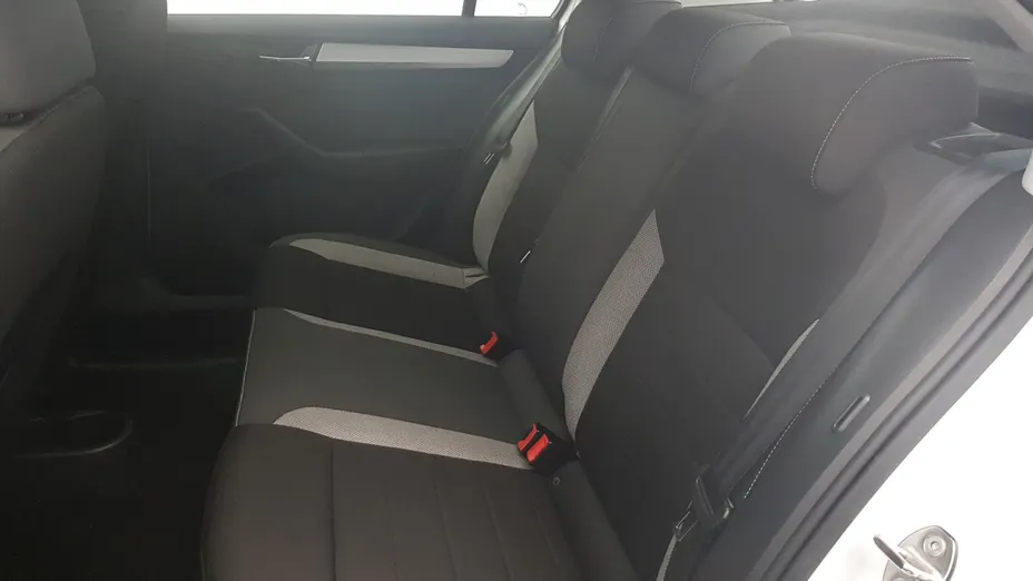 SKODA Rapid Rapid 1.0 TSI Ambition