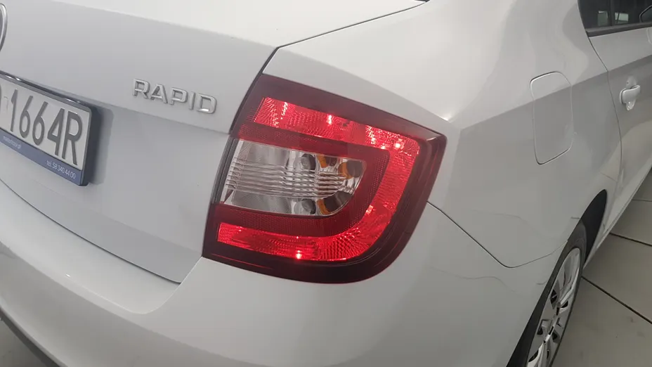 SKODA Rapid Rapid 1.0 TSI Ambition