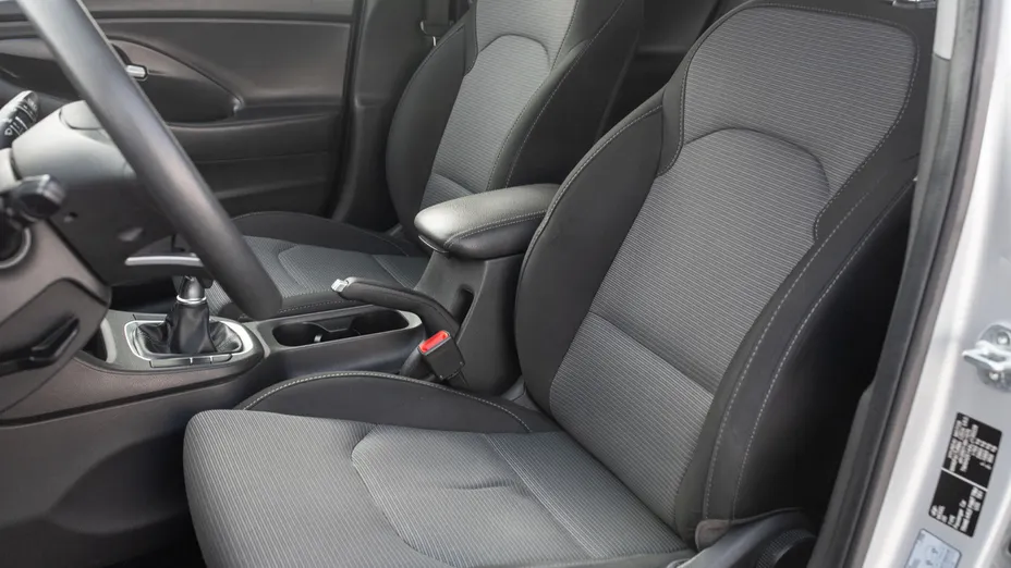 HYUNDAI i30 i30 1.4 Classic +