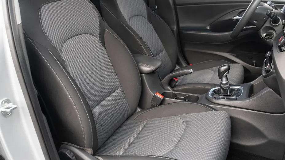 HYUNDAI i30 i30 1.4 Classic +