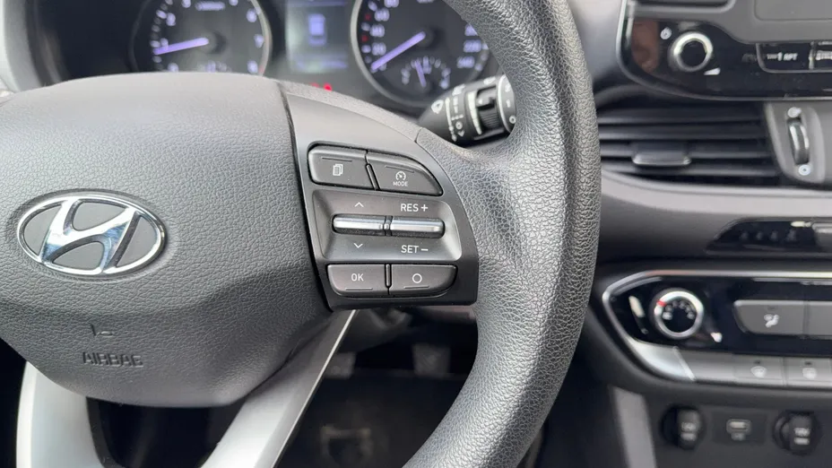 HYUNDAI i30 i30 1.4 Classic +