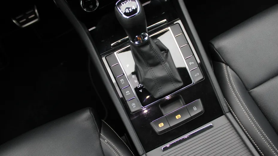 SKODA Superb Superb 2.0 TSI 4x4 L&K DSG