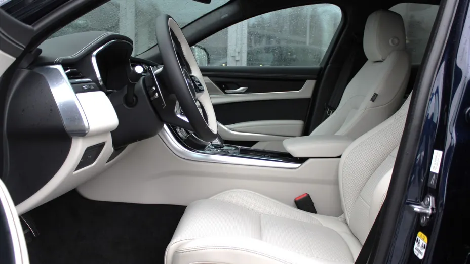 JAGUAR XF XF 2.0 D200 mHEV R-Dynamic HSE