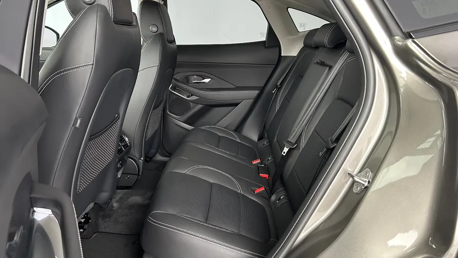 JAGUAR E-Pace E-Pace 2.0 D200 mHEV AWD R-Dynamic Black