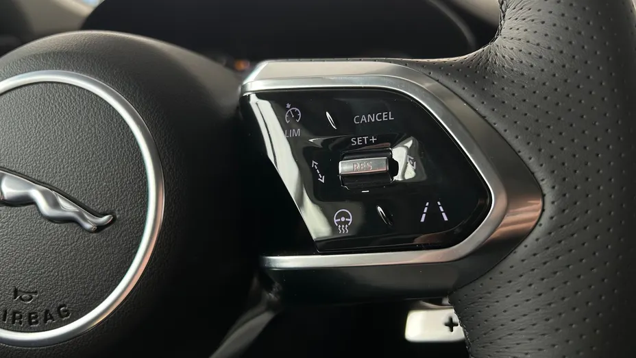 JAGUAR E-Pace E-Pace 2.0 D200 mHEV AWD R-Dynamic Black