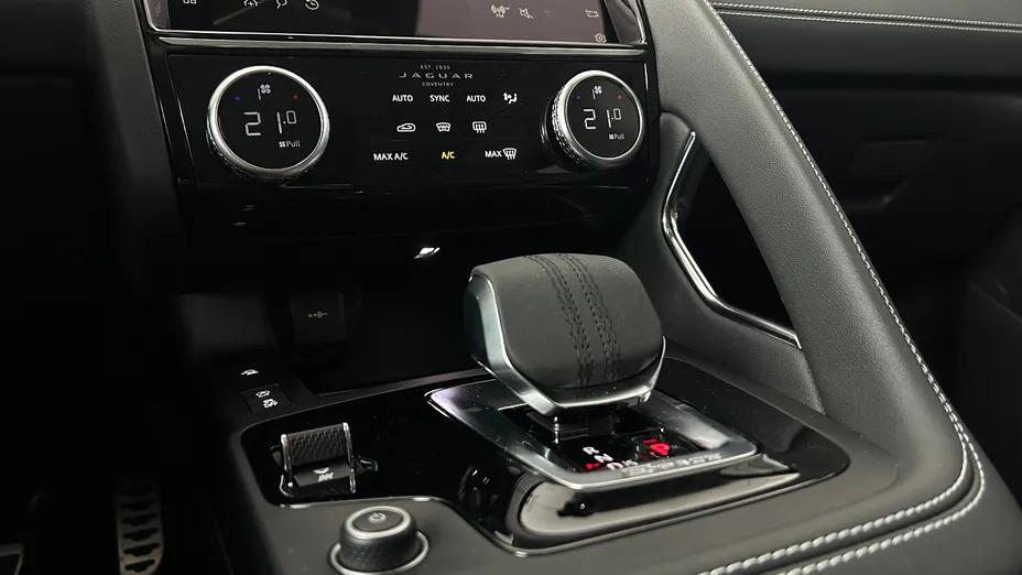 JAGUAR E-Pace E-Pace 2.0 D200 mHEV AWD R-Dynamic Black