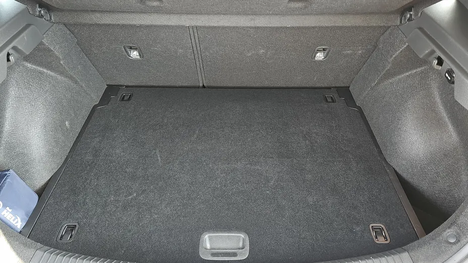 HYUNDAI i30 i30 1.5 DPI Classic +