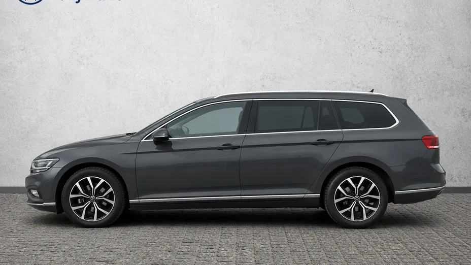 VOLKSWAGEN Passat -
