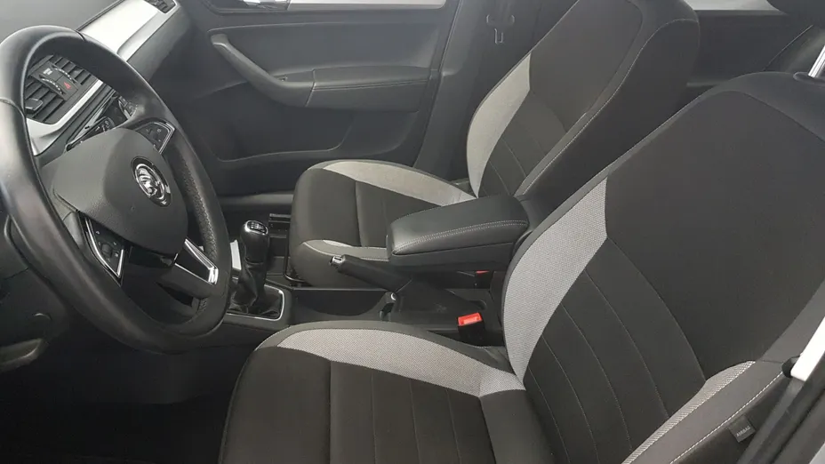 SKODA Rapid Rapid 1.0 TSI Ambition