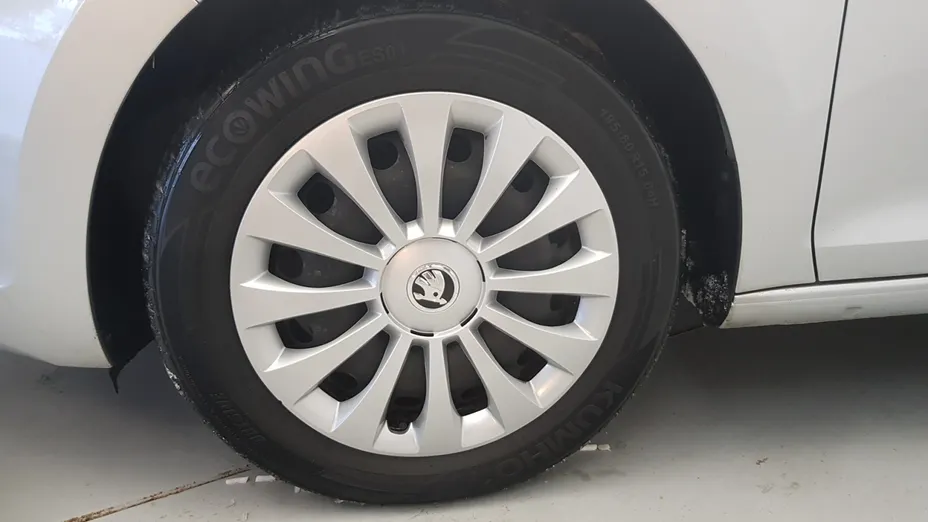 SKODA Rapid Rapid 1.0 TSI Ambition