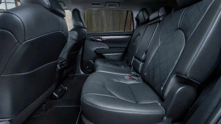 TOYOTA Highlander Highlander 2.5 Hybrid Executive Nowy