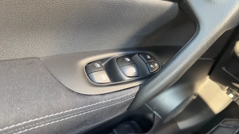 NISSAN Qashqai Qashqai 1.3 DIG-T N-Connecta