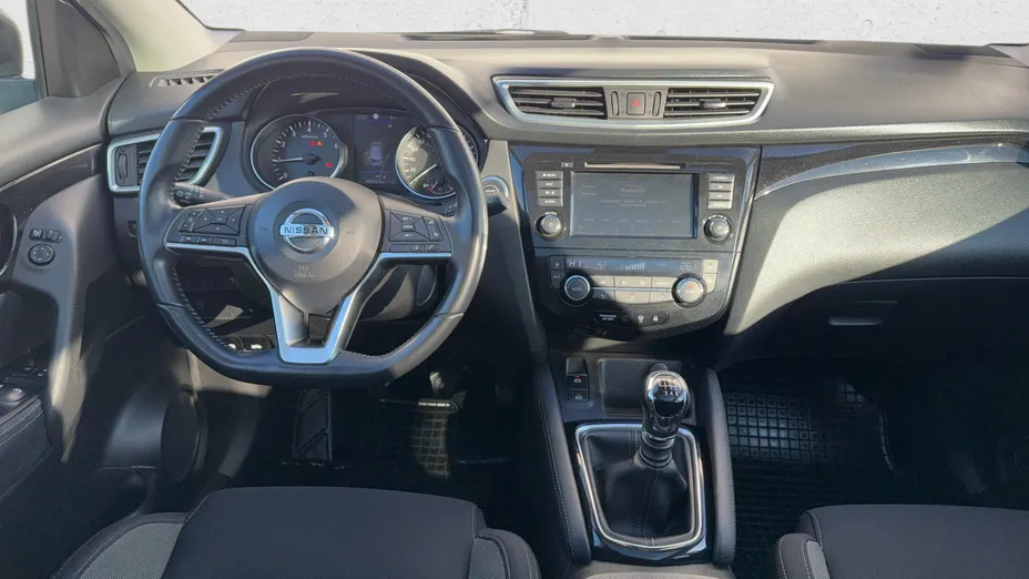 NISSAN Qashqai Qashqai 1.3 DIG-T N-Connecta