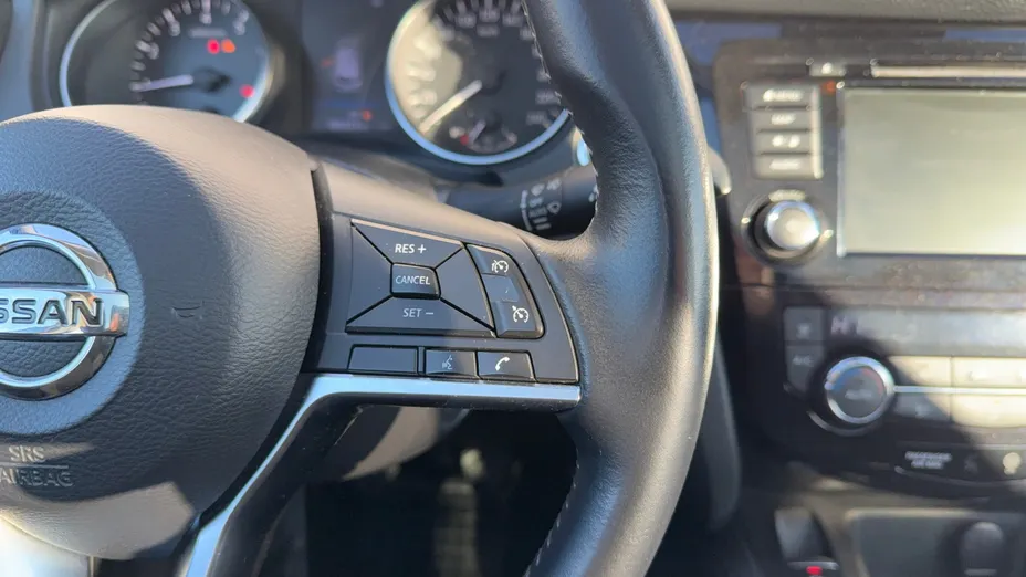 NISSAN Qashqai Qashqai 1.3 DIG-T N-Connecta