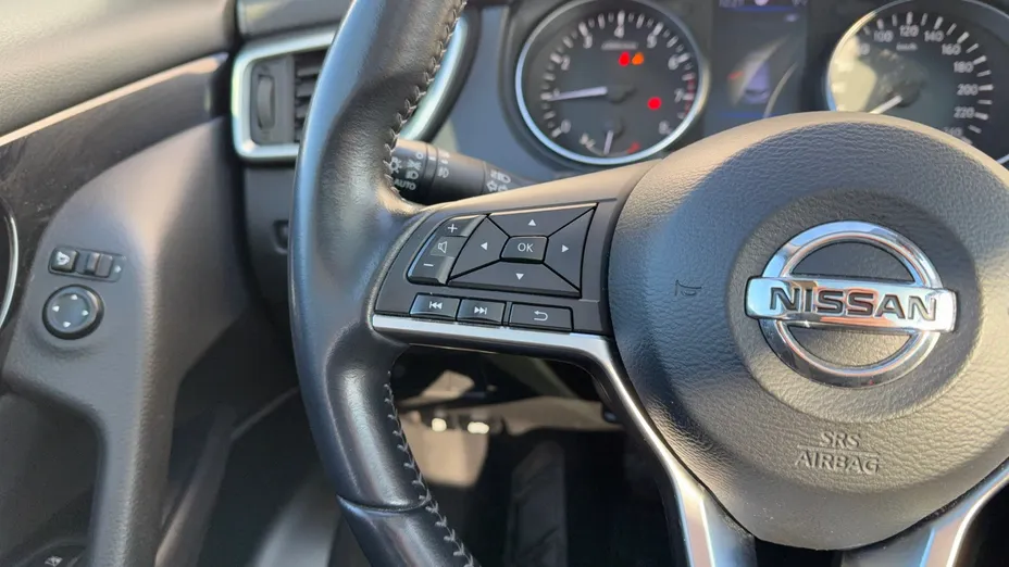 NISSAN Qashqai Qashqai 1.3 DIG-T N-Connecta