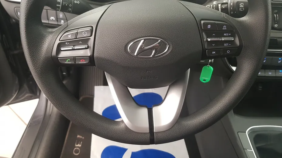 HYUNDAI i30 i30 1.4 Classic +