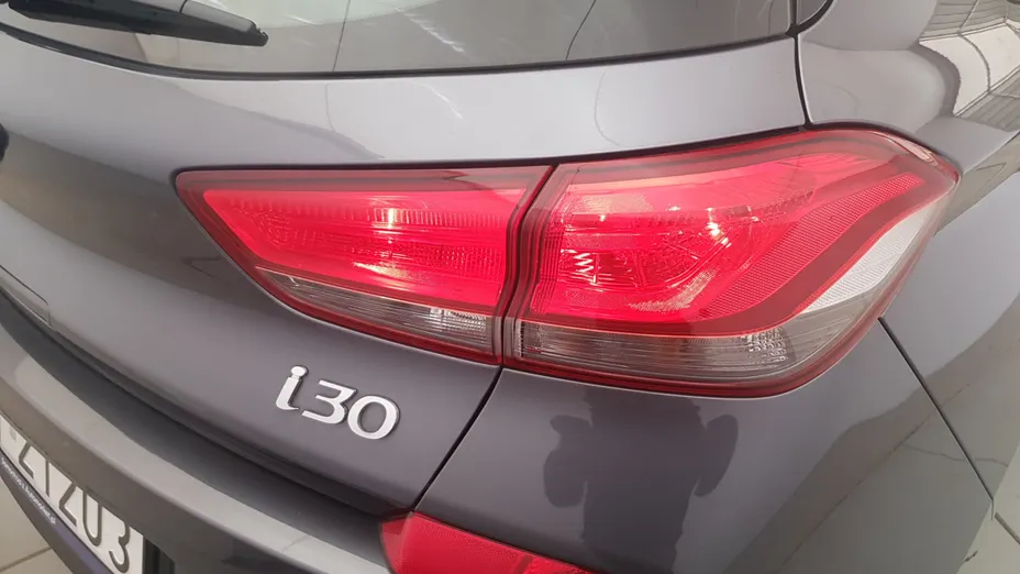 HYUNDAI i30 i30 1.4 Classic +