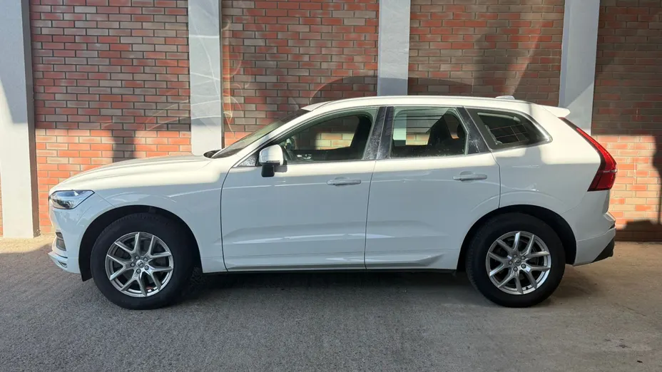 VOLVO XC60 XC60 B4 B Momentum Pro aut
