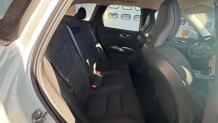 VOLVO XC60 XC60 B4 B Momentum Pro aut