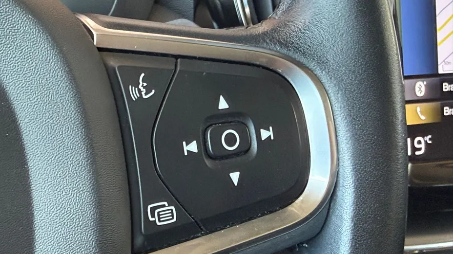 VOLVO XC60 XC60 B4 B Momentum Pro aut