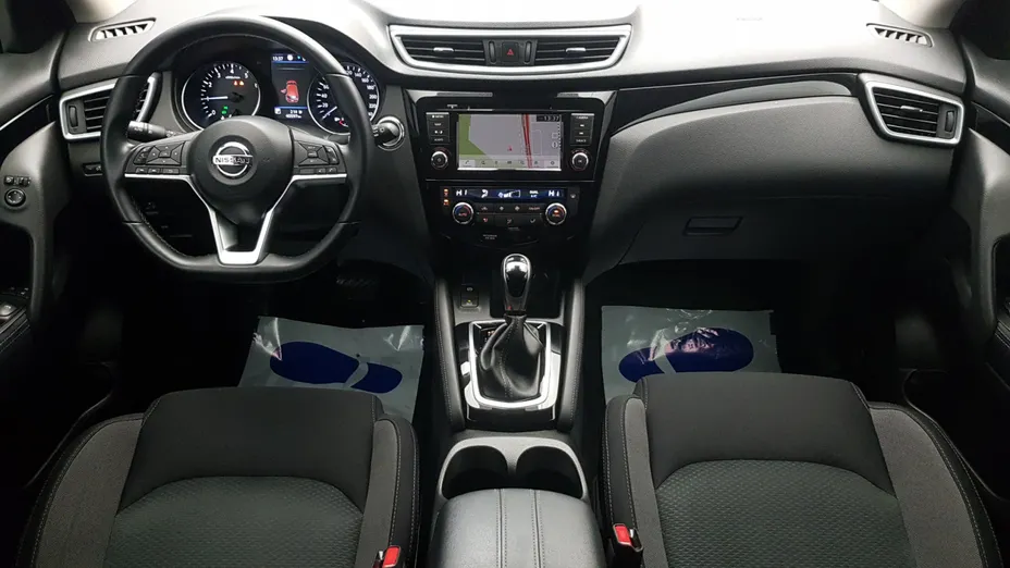 NISSAN Qashqai Qashqai 1.3 DIG-T N-Connecta DCT