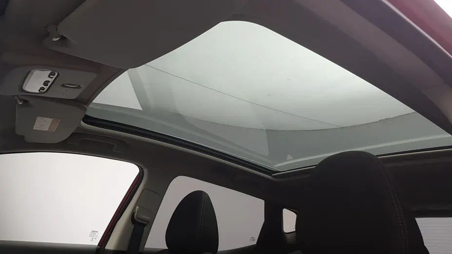 NISSAN Qashqai Qashqai 1.3 DIG-T N-Connecta DCT